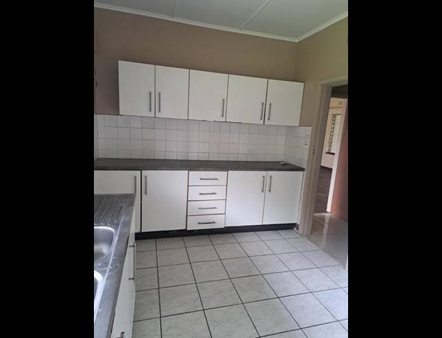 3 BEDROOM PROPERTY TO RENT IN MEER EN SEE